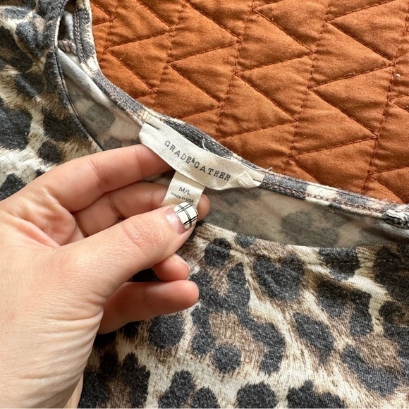 Grade & gather women’s size M/L oversized ruffle animal printed boxy blouse - Picture 4 of 5